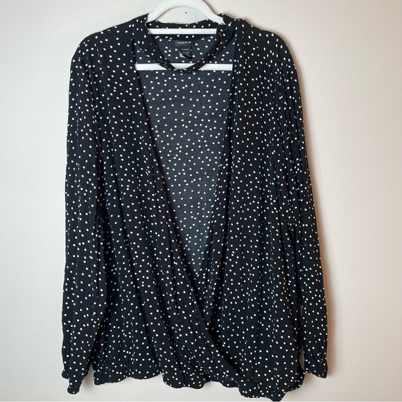 Torrid New Black & White Polka Dot Faux Wrap Chocker Top Size 3 3X - Picture 2 of 4